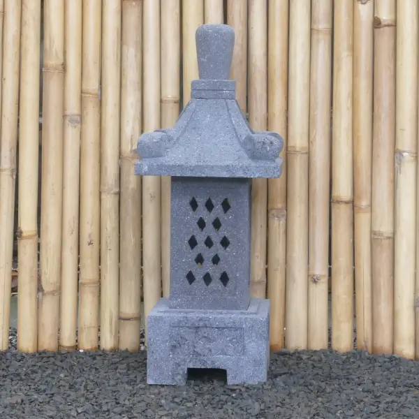 Product image 1 of the product “Japanese style Garden Lantern, made from Andesit Stone. Multipart. 75 cm Height, Roof is 30 cm width. ”